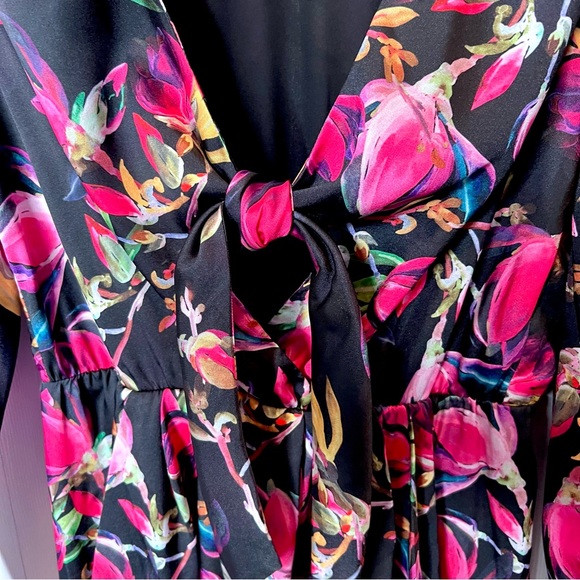 Delfi Collective Lindsay Colorful Floral Gown Dress Medium Keyhole Tie Front - Picture 6 of 15